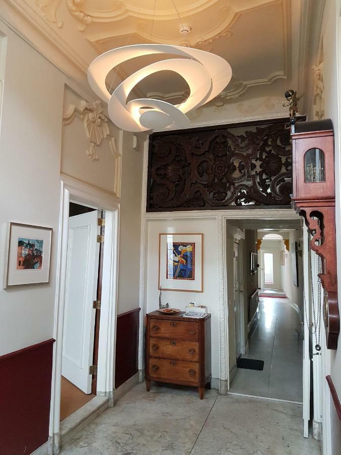 Large Historical Apartment & Canal Terrace Utrecht Exterior photo